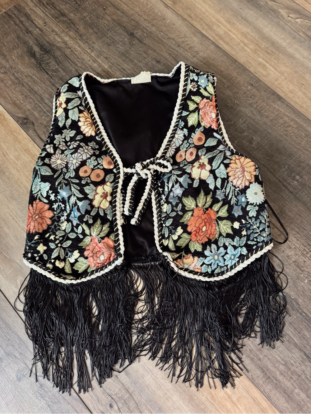 Super cute vest from buckle